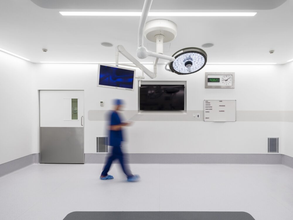 Glacier White - Image 2