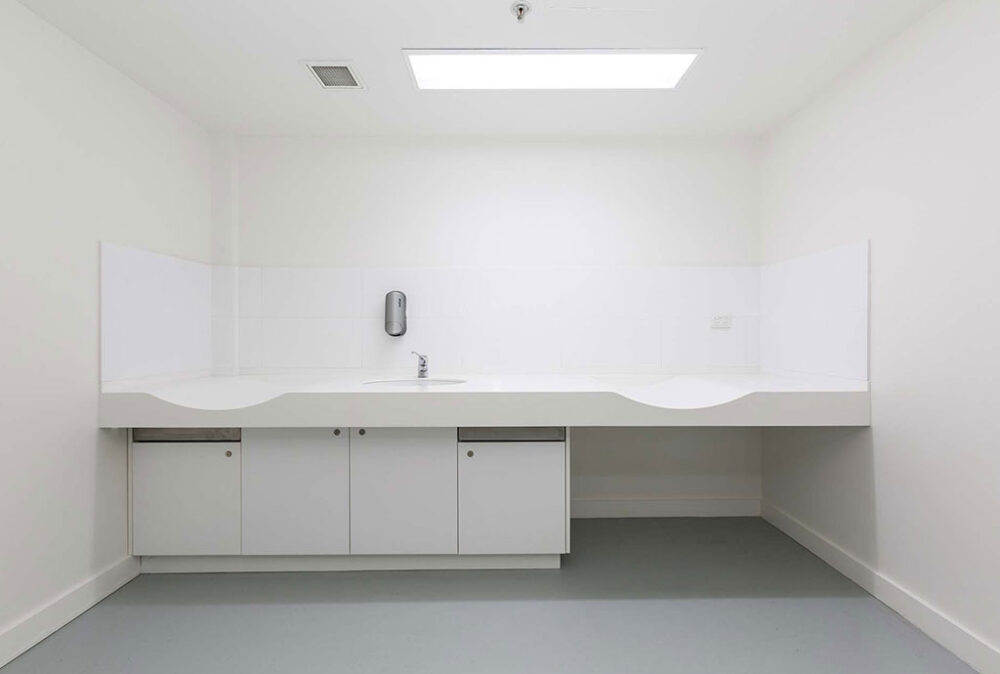 Glacier White - Image 7