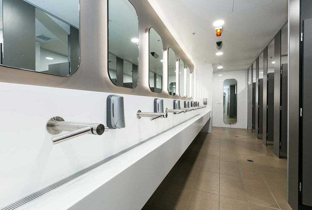 Glacier White - Image 10