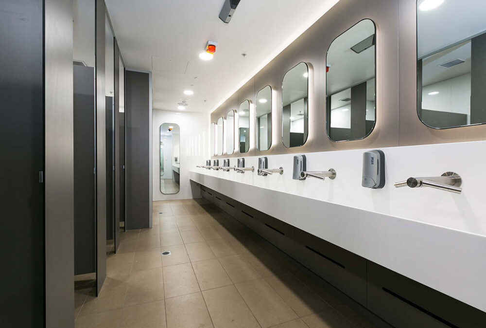 Glacier White - Image 9