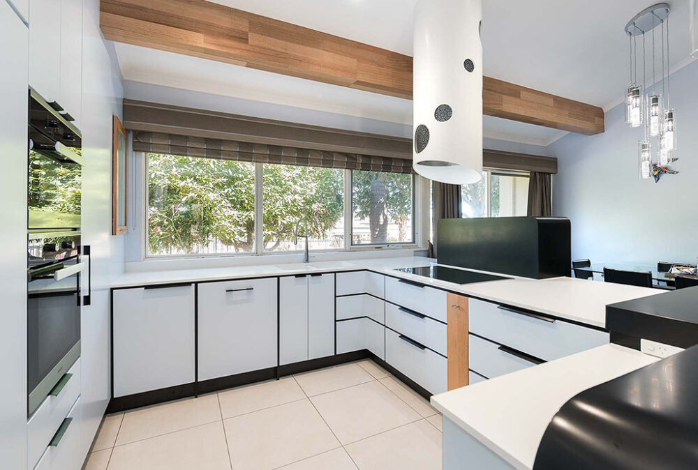 Glacier White - Image 16