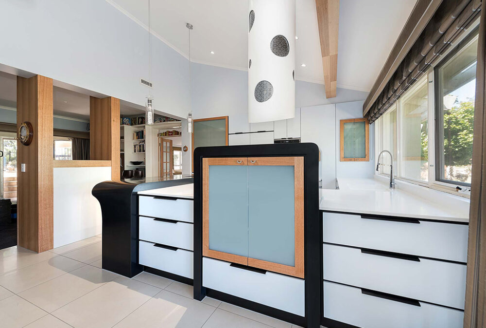 Glacier White - Image 15